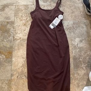 Vuori Halo Essentials Dress. NWT. Size Small.
